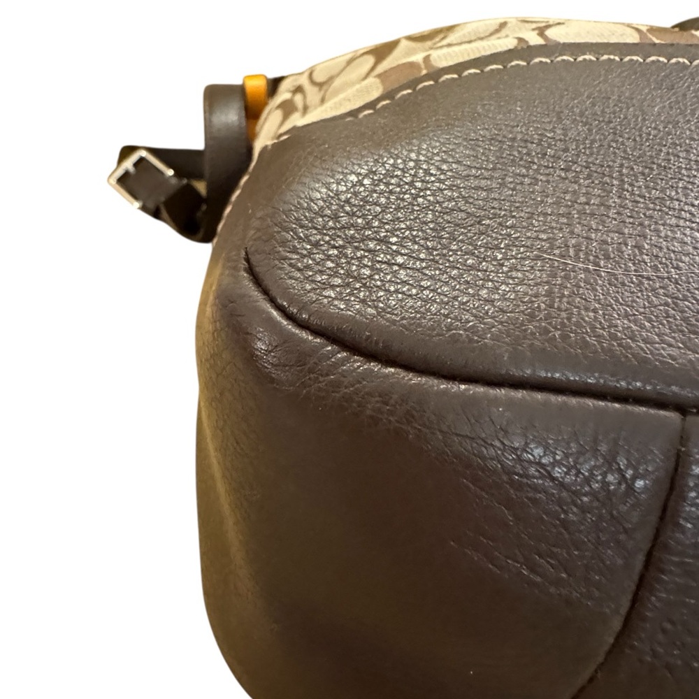 Coach Park Signature Hobo — 2013 - Picture 7 of 10